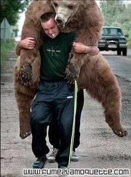 A son age il joue encore avec un nounours